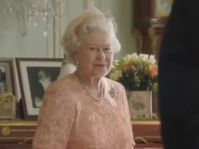 “He’s Awkwardly Suave”: 43 Celebrity Encounters That People Will Hardly Ever Forget