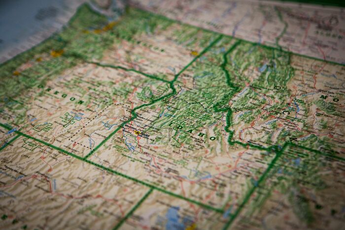 Close-up of a detailed U.S. state map highlighting geography features for geography buffs taking a state map quiz.