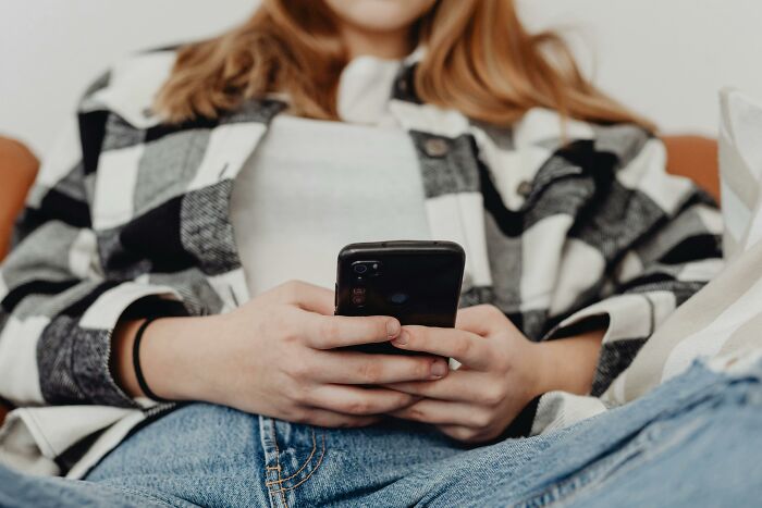 People Are Sharing The Creepiest Message They Have Received, And These 43 Might Make Your Skin Crawl