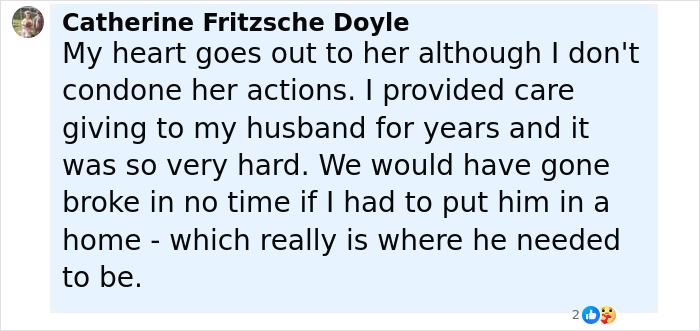 Comment on social media revealing emotional care struggles of an 82-year-old woman who fatally attacked her husband, with handwritten notes explaining.