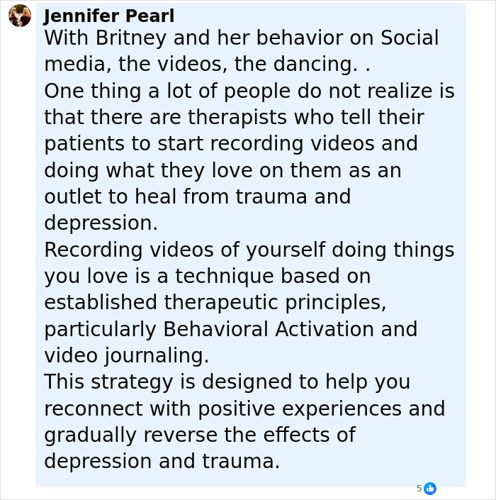 Text post discussing Britney Spears' behavior on social media and therapeutic video journaling to heal trauma and brain damage.