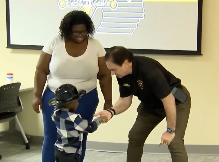 "Smart Little Guy": 3-Year-Old Hero Saves Mom's Life After She Falls Unconscious