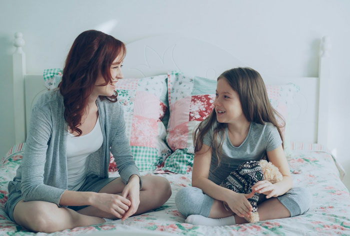 Single Mom Expects Support After Spending Thousands On Plastic Surgery, Gets A Brutal Reality Check Instead