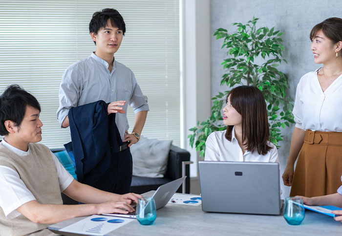 "They Give You Trauma and Attitude": Woman Goes To Job Interviews In Korea And Shares Her Gift Haul