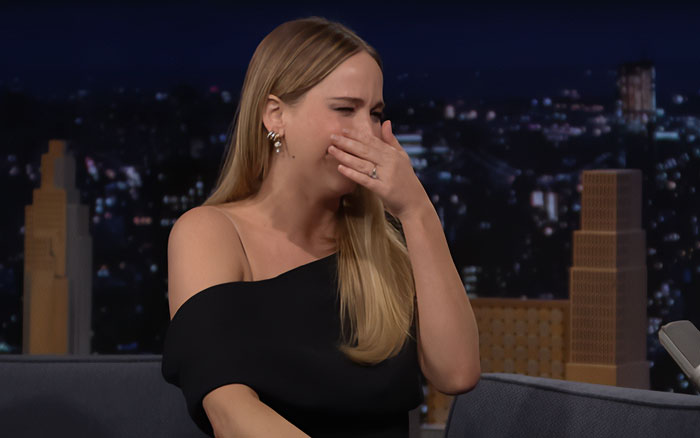Jennifer Lawrence Leaves Jimmy Fallon Awkwardly Laughing After Emotional And 'Chaotic' Interview