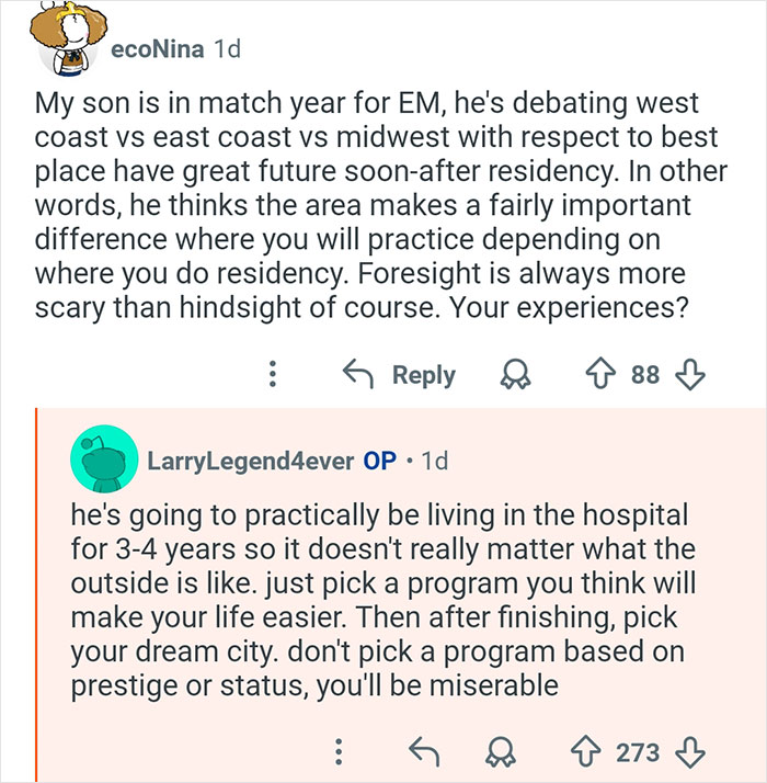 Online discussion between doctors about residency choice, medical career advice, and hospital training experiences.