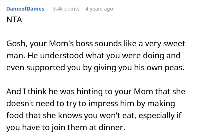 Screenshot of a Reddit comment discussing a man picking at his food during dinner with mom’s boss and their interaction. Screenshot of a Reddit comment discussing a man picking at his food during dinner with mom’s boss and their interaction.