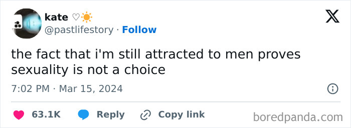 Tweet from a woman on social media making a savage statement about attraction to men, part of savage women roasting men online.