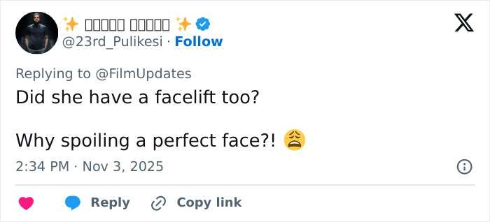 Tweet expressing mixed feelings about Emilia Clarke&rsquo;s Hollywood face and speculation about cosmetic surgery changes.