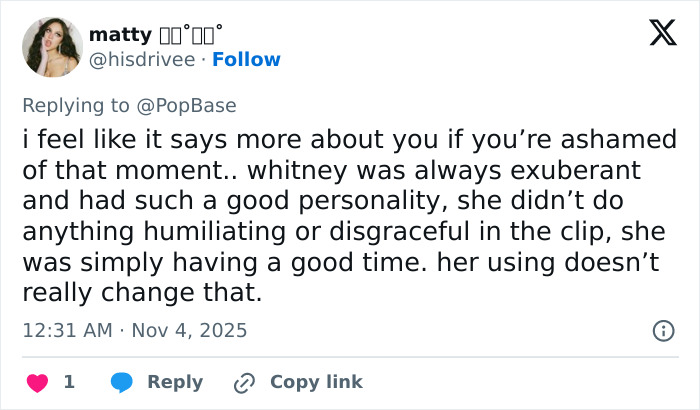 Tweet replying to a discussion about Winnie Harlow facing backlash over her Whitney Houston Halloween look.