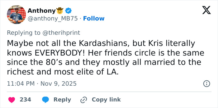 Tweet highlighting Kris Jenner's elite guest list and longtime high-profile friends at her 70th birthday bash.