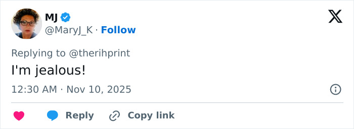 Screenshot of a Twitter reply expressing jealousy about Kris Jenner's 70th birthday bash guest list that stunned fans.