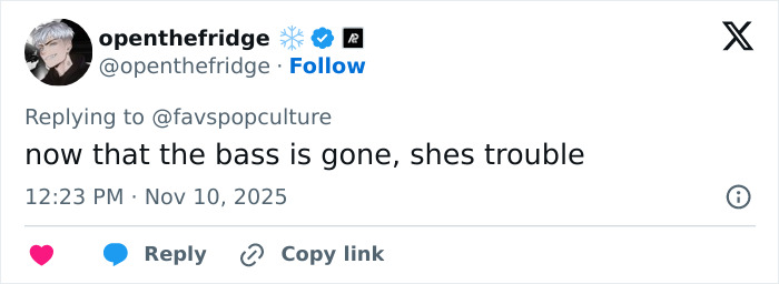 Screenshot of a tweet reacting humorously to Meghan Trainor's new look, mentioning she lost her bass.