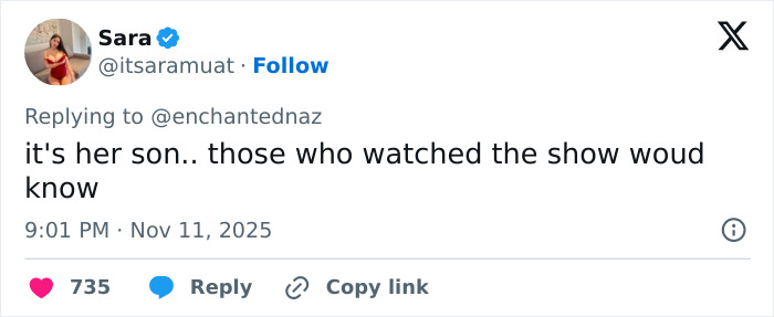 Twitter reply discussing Kris Jenner's family photo sparking debate about her least favorite and most annoying member.