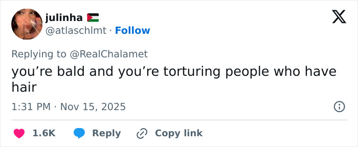Screenshot of a tweet reply about Timothée Chalamet during a Zoom call, highlighting a painful moment fans discussed. Screenshot of a tweet reply about Timothée Chalamet during a Zoom call, highlighting a painful moment fans discussed.