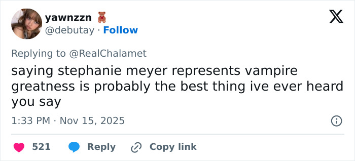 Screenshot of a Twitter reply discussing Timothée Chalamet in a Zoom call related to psychosis and fan reactions. Screenshot of a Twitter reply discussing Timothée Chalamet in a Zoom call related to psychosis and fan reactions.