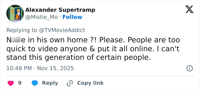Tweet showing a user criticizing quick video sharing online related to a DoorDash driver recording an undressed customer. Tweet showing a user criticizing quick video sharing online related to a DoorDash driver recording an undressed customer.