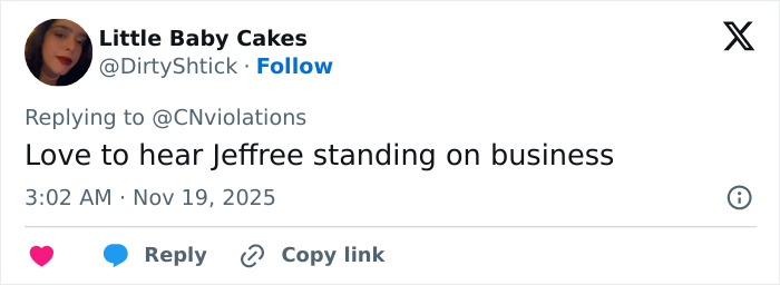 Tweet from user Little Baby Cakes expressing support for Jeffree amid backlash for comments on pro-trans parents.