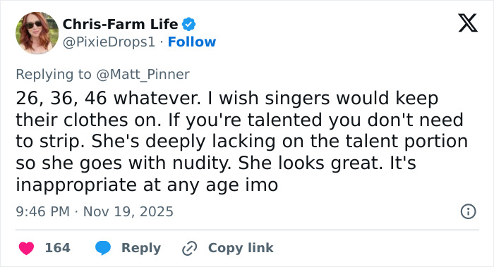 Screenshot of a tweet criticizing Jennifer Lopez’s daring stage outfit, discussing talent and nudity. Screenshot of a tweet criticizing Jennifer Lopez’s daring stage outfit, discussing talent and nudity.