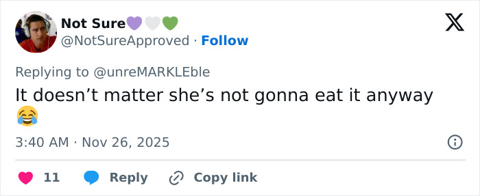 Screenshot of a social media reply mocking Meghan Markle for a Thanksgiving turkey faux pas with laughing emoji.