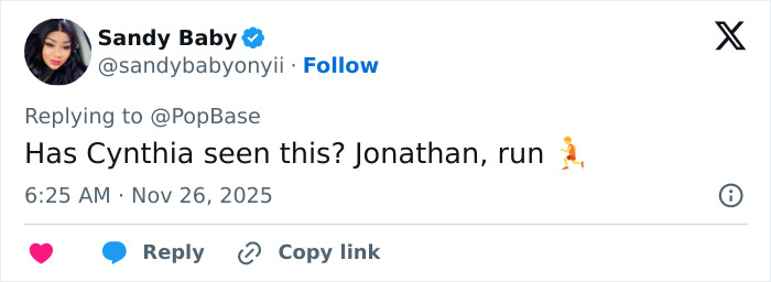 Screenshot of a tweet roasting Ariana Grande for her home wrecking with Jonathan Bailey after an intimate interaction.