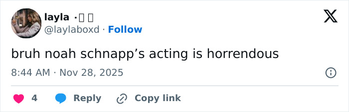 Screenshot of a tweet criticizing Stranger Things star Noah Schnapp’s acting, highlighting child actors becoming terrible adult actors. Screenshot of a tweet criticizing Stranger Things star Noah Schnapp’s acting, highlighting child actors becoming terrible adult actors.