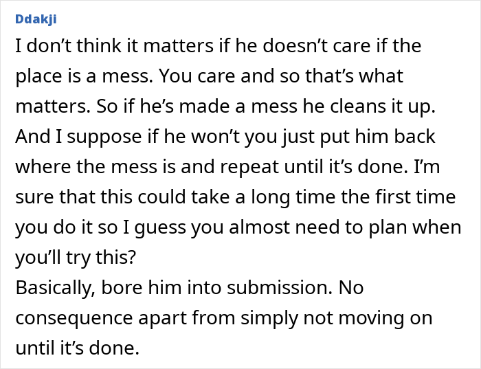 Comment on parenting advice about children&rsquo;s behavior, focusing on managing messes and discipline strategies.