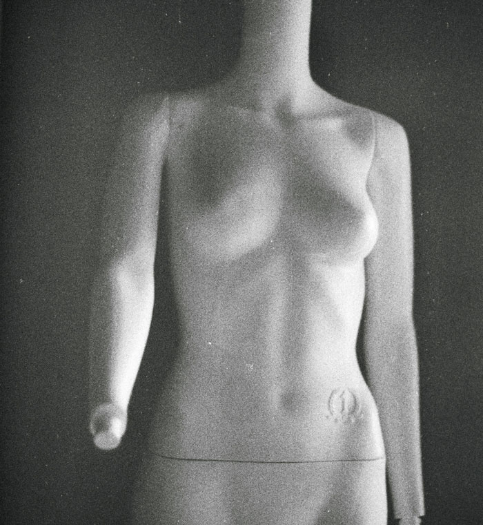 “It May Be The Single Worst Thing I’ve Ever Seen”: 50 Urban Explorers Share Their Creepiest Finds