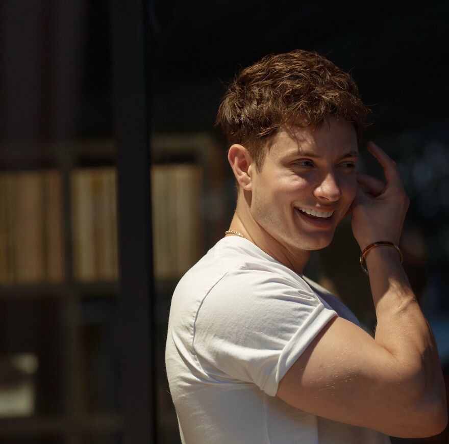 Matt Rife smiling outdoors in a white t-shirt, showcasing a casual look linked to his net worth and big tours. Matt Rife smiling outdoors in a white t-shirt, showcasing a casual look linked to his net worth and big tours.