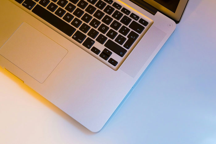 “What’s The Most Ungrateful Thing You’ve Seen Someone Do?” (40 Answers)