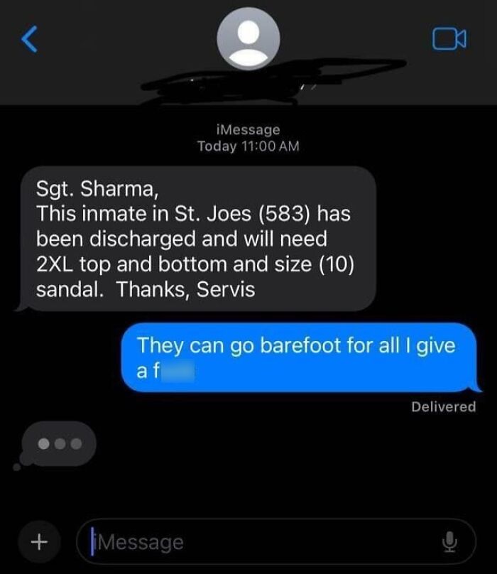 Screenshot of a funny wrong number text exchange with a blunt and humorous reply about sandals.