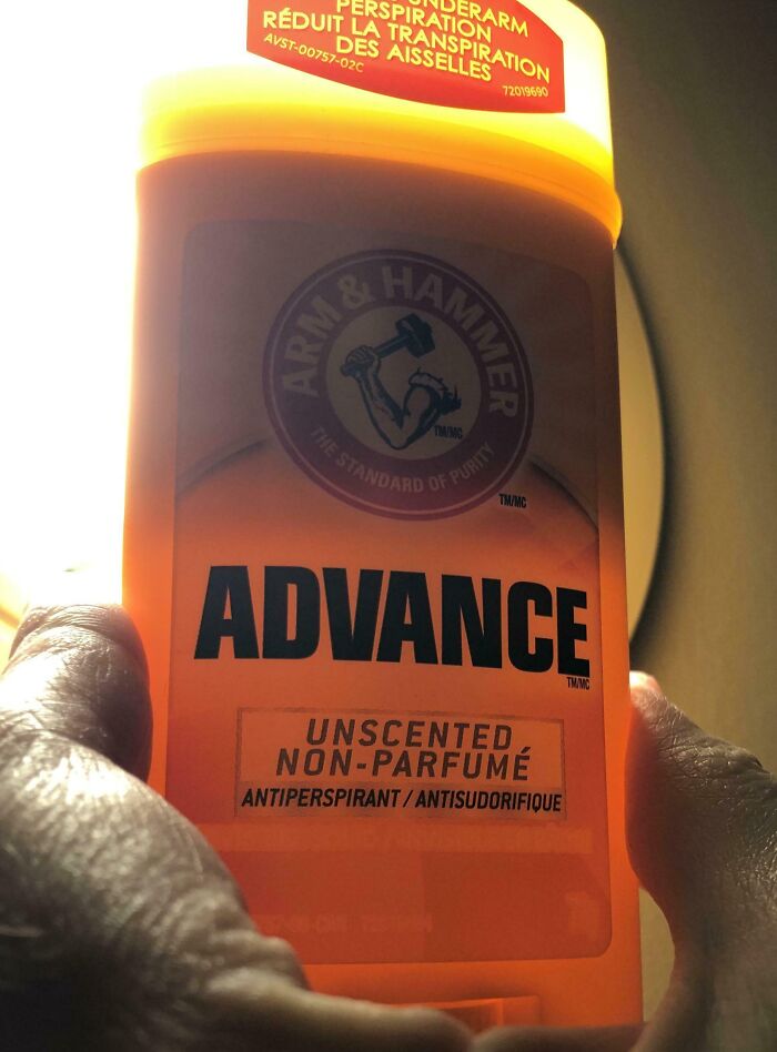 Arm & Hammer Advance antiperspirant packaging showing unscented label and misleading product presentation.
