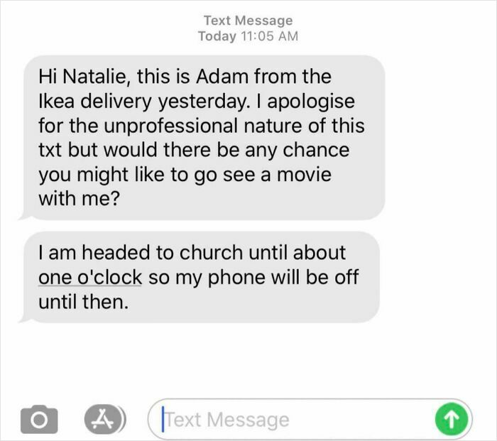 Text message from a delivery driver apologizing and asking to see a movie after the delivery.