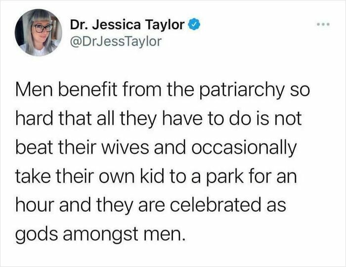 Screenshot of a savage woman roasting men online with a tweet criticizing patriarchy and male behavior.