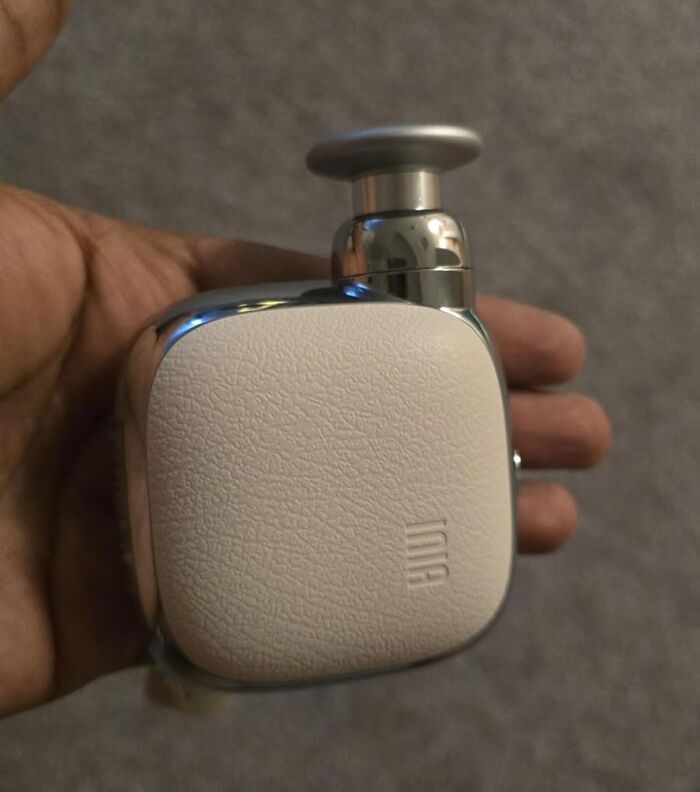  All The Angry Little Knots That Took Up Residence In Your Shoulders During That Drive Or Flight Are Getting Evicted By A Mini Massage Gun 