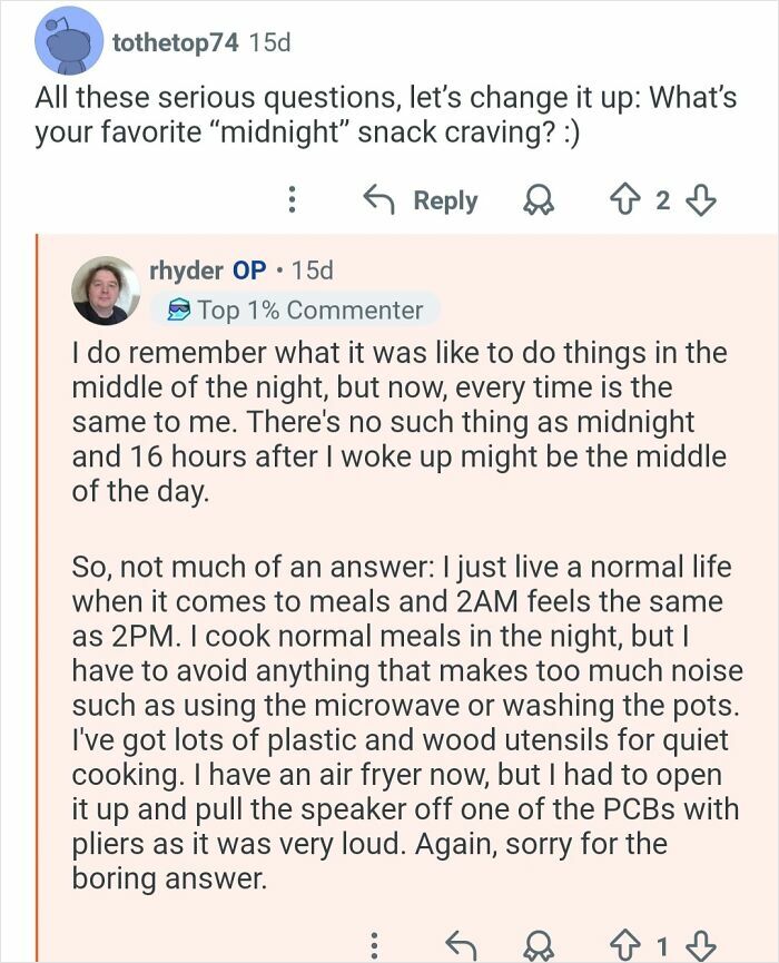Commenter explains living in 26-hour days and how normal meal times feel the same regardless of actual clock time.