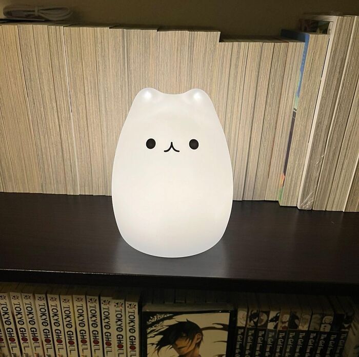 The Only Cat That Won't Judge Your Questionable Desk Lunch Is This Adorable Cute Kitty Night Light 