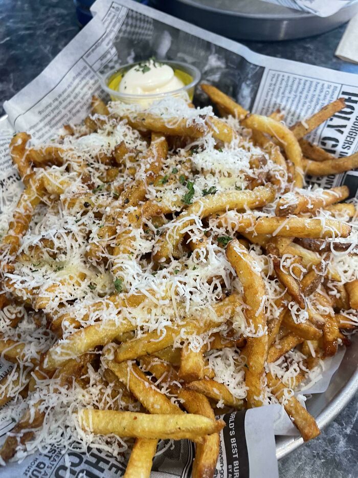 44 Hilarious “My Steak Is Too Juicy And My Lobster Is Too Buttery” Moments People Actually Complained About