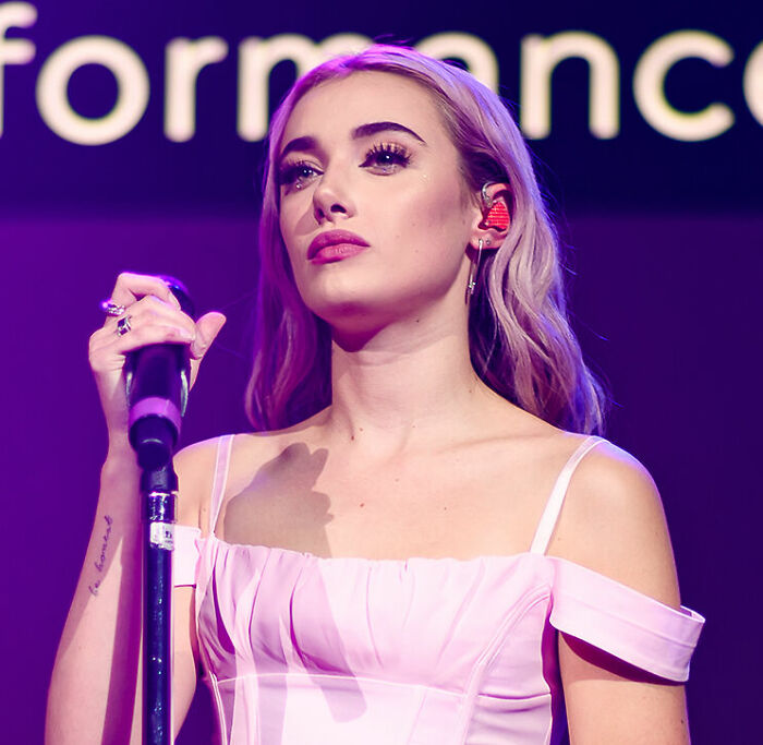 Singer-Songwriter Olivia O'brien, 26