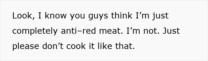 Text image featuring a quote about red meat preferences related to wild American food creations that sparked internet reactions. Text image featuring a quote about red meat preferences related to wild American food creations that sparked internet reactions.