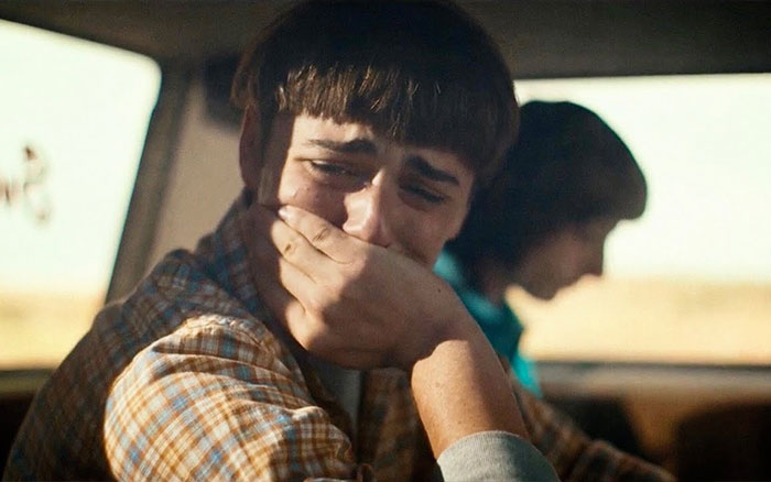 Stranger Things star struggling with performance in new season, highlighting challenges child actors face as adult actors. Stranger Things star struggling with performance in new season, highlighting challenges child actors face as adult actors.