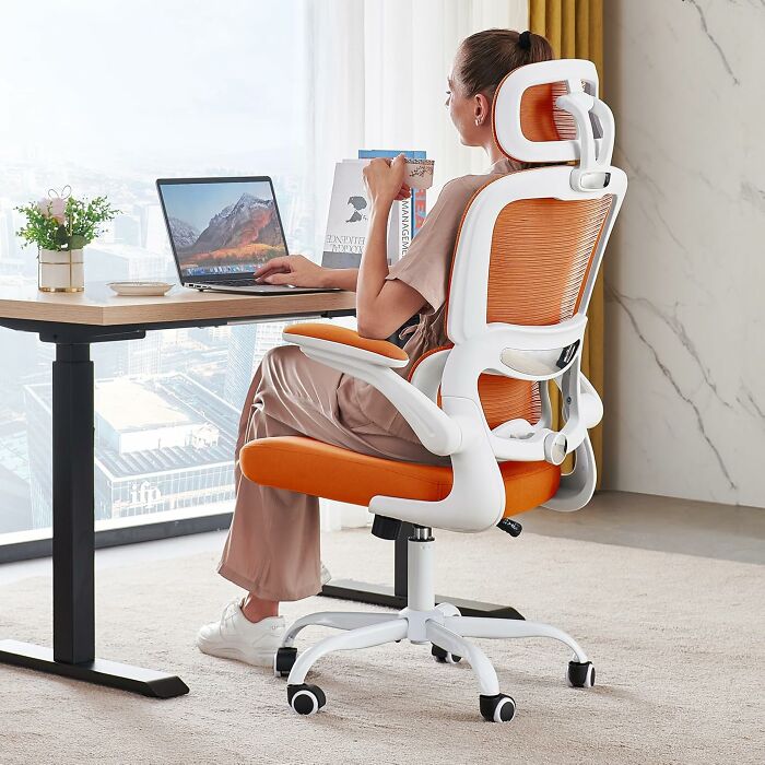 That Weird, Back-Pain-Inducing Gremlin You've Been Calling A Chair Can Finally Be Replaced By A Tralt Ergonomic Desk Chair 