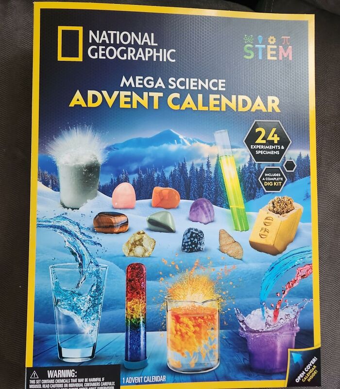 National Geographic Mega Science Advent Calendar with 24 experiments and specimens for a fun STEM Christmas countdown.