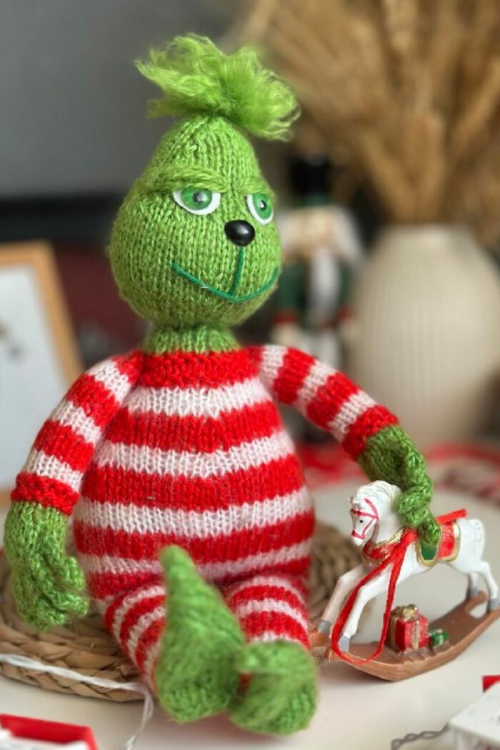 #2 Grinch Knitting Pattern By Ola Oslopova - Olaknittedbears
