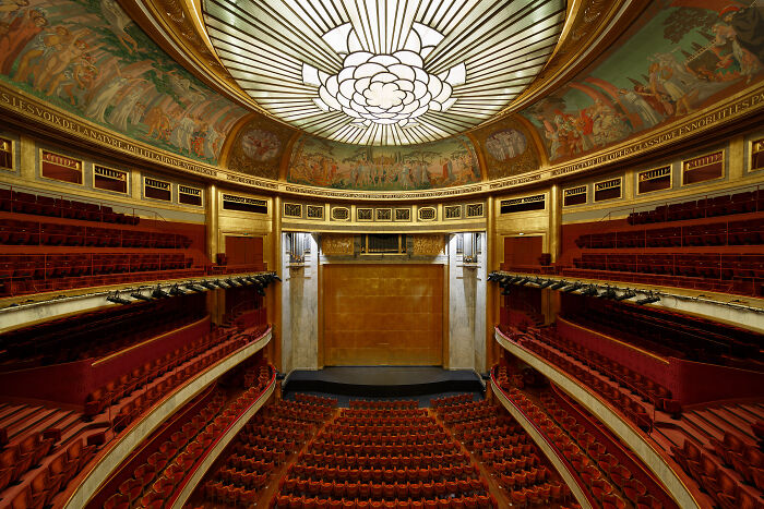 I Photographed The Most Beautiful Theatres And Concert Halls In Paris (31 Pics)