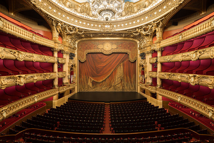 I Photographed The Most Beautiful Theatres And Concert Halls In Paris (31 Pics)