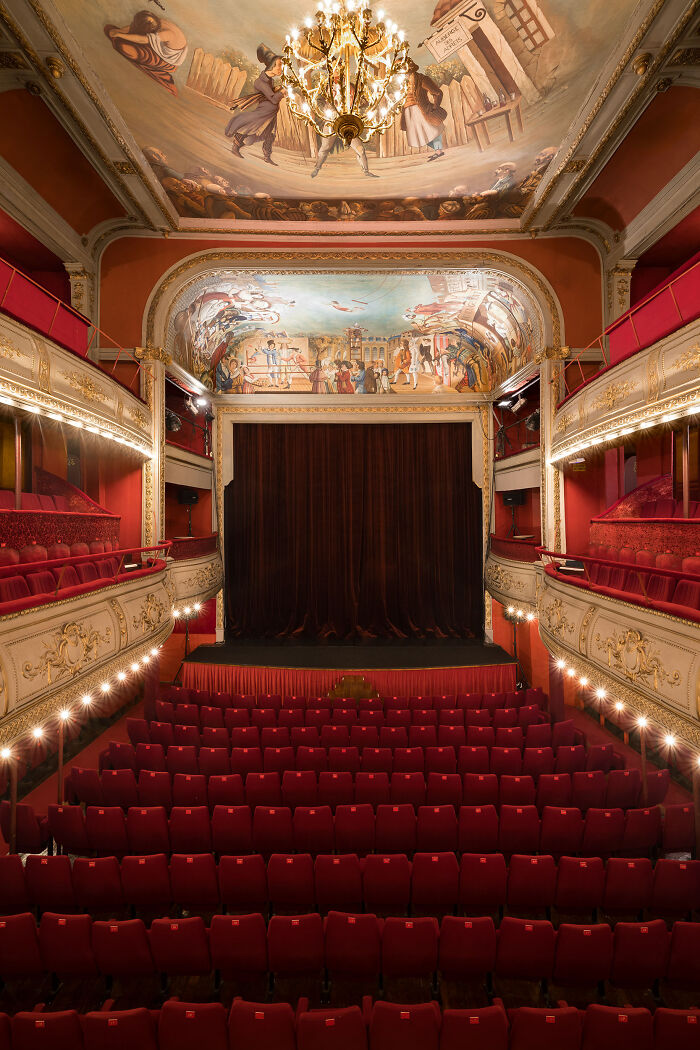 I Photographed The Most Beautiful Theatres And Concert Halls In Paris (31 Pics)