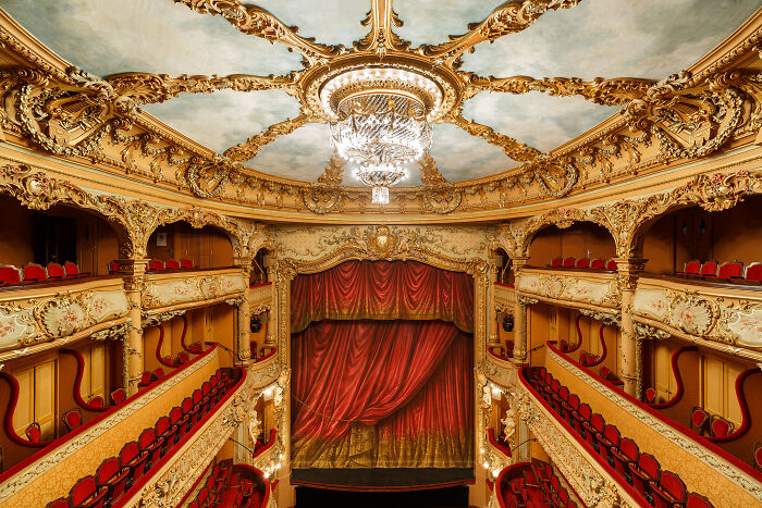 I Photographed The Most Beautiful Theatres And Concert Halls In Paris (31 Pics)