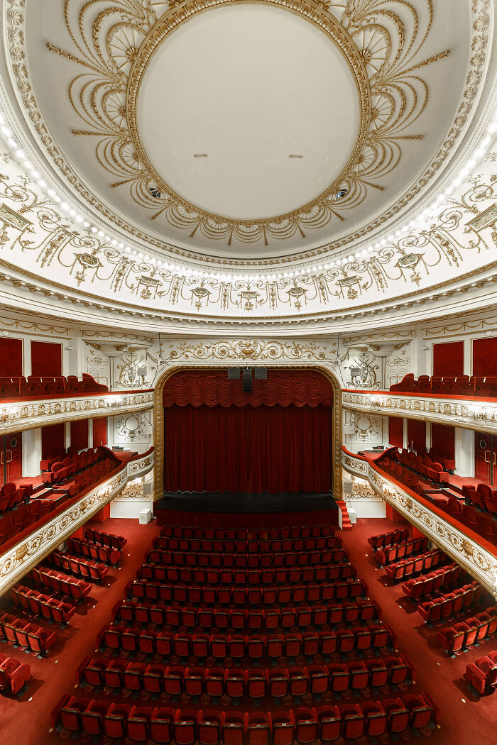 I Photographed The Most Beautiful Theatres And Concert Halls In Paris (31 Pics)