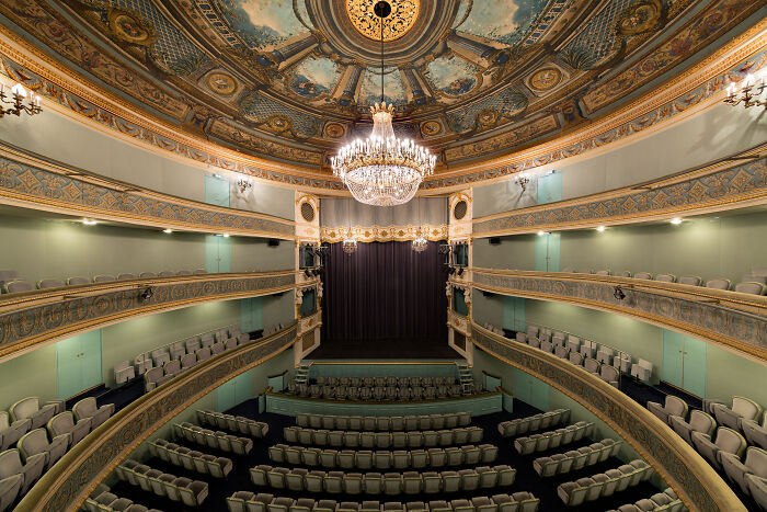 I Photographed The Most Beautiful Theatres And Concert Halls In Paris (31 Pics)